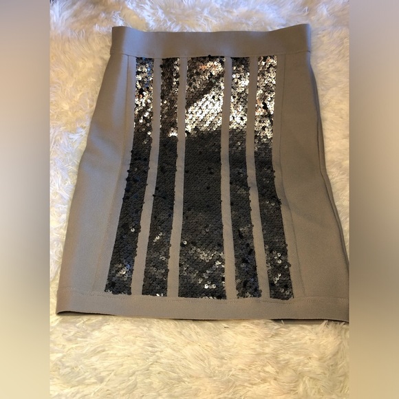 VENUS Grey and Silver Sequin Bandage Mini Skirt size XS-S NWOT - Picture 4 of 14